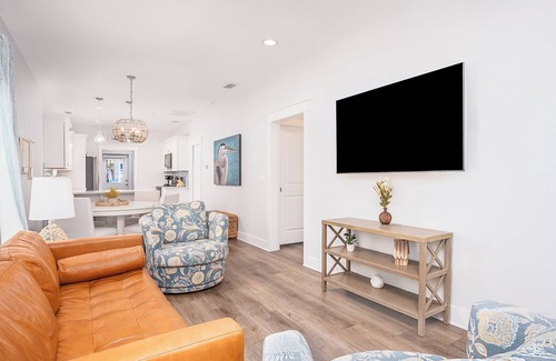 Mexico Beach Casa | Beautiful, 2BR/2BA-beachside coastal cottage house, steps to the beach