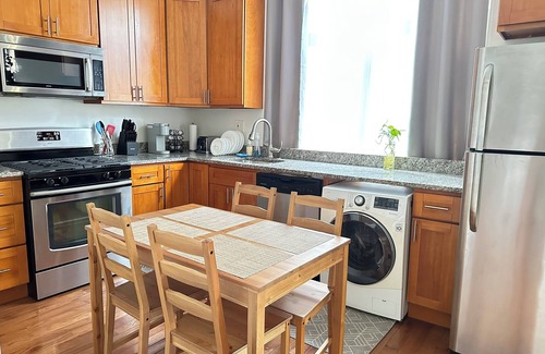 West Town Apartamento | Beautiful 2BR apartment in vibrant West Town, close to FultonMarket and Downtown