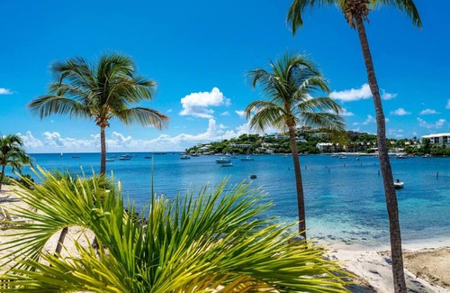 Nazareth Condominio | Beautiful 2BR condo! at the Elysian- Cowpet Beach!
