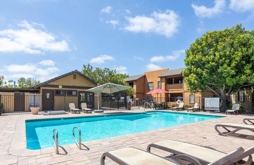 Mira Mesa Apartamento | Beautiful 2BR Condo in San Diego + Pet-Friendly