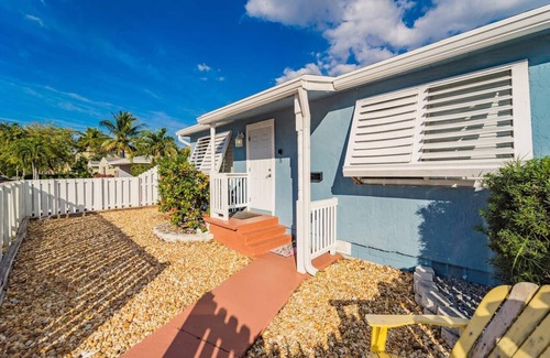 Lake Ridge Apartamento | Beautiful 2BR House / 1 Gbps / Office Desk+Chair