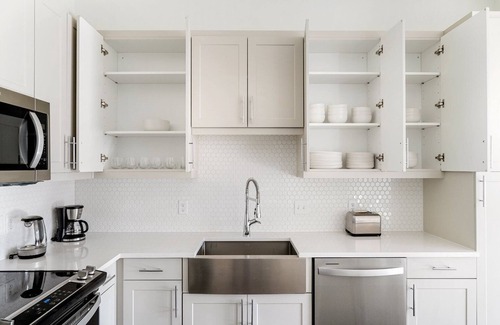 Highland Apartamento | Beautiful 2BR in Highlands w/ Pool, W/D & Gym, walkable, by Blueground