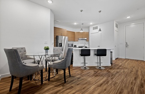 Riverside Apartamento | Beautiful 2BR in Riverside 2675