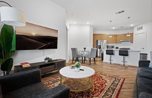 Riverside Apartamento | Beautiful 2BR in Riverside 2675