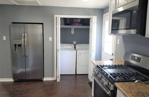 Shady Acres Casa | Beautiful 3/1 Home in Desirable Houston Heights