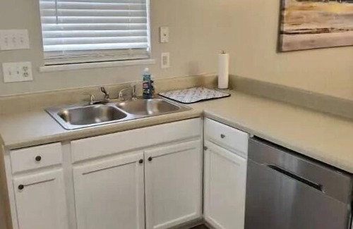 Greensboro Casa | Beautiful 3/2 Home. Walking distance from Coliseum.