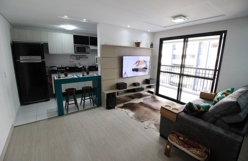 Cabral Apartamento | Beautiful 3/4 bedroom apt being a Closed, 2 garages.