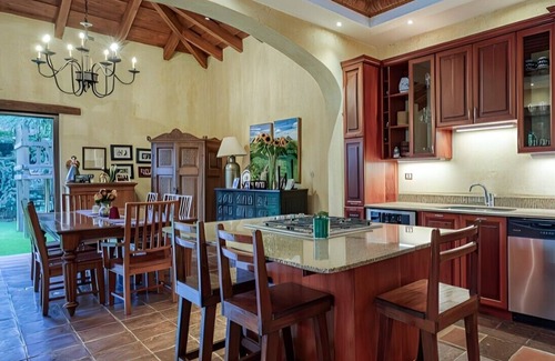 Antigua Guatemala Casa | Beautiful 3-bedroom+ house in charming, colonial Antigua Guatemala