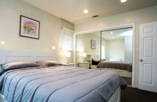 Oak Park Casa | Beautiful 3 BD 2Bath Spanish Villa close to downtown.