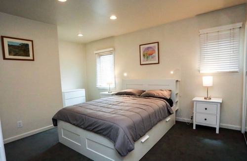 Oak Park Casa | Beautiful 3 BD 2Bath Spanish Villa close to downtown.