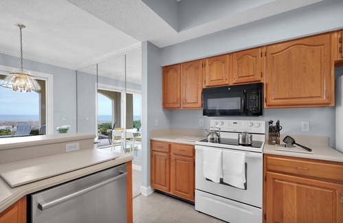 American Beach Casa | Beautiful 3 Bedroom 3.5 Bath Beachfront Townhouse, Sleeps 8