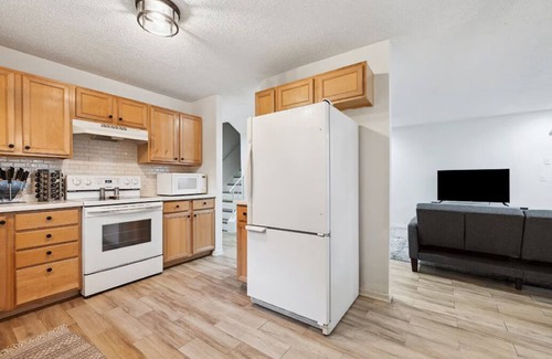 Seward Apartamento | Beautiful 3 Bed/1 Bath Duplex in a quiet neighborhood near downtown Minneapolis