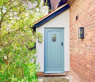 New Forest District Casa | Beautiful 3 bed cottage in Lymington. Perfectly located for Coast and New Forest