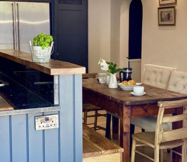 New Forest District Casa | Beautiful 3 bed cottage in Lymington. Perfectly located for Coast and New Forest
