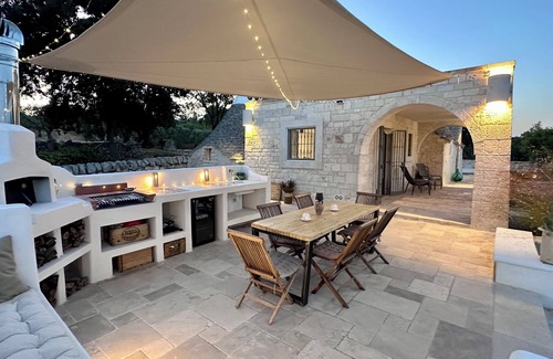 Martina Franca Villa | Beautiful 3 bed trullo with pool, stunning view, 5 minutes from Alberobello