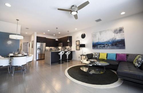 Four Corners Casa | Beautiful 3-Bed Villa 10 Minutes From Disney - Serenity Resort townhouse