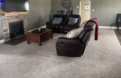 Port Clinton Casa | Beautiful 3 bedroom country home 5 minutes from Port Clinton and Jet Express.