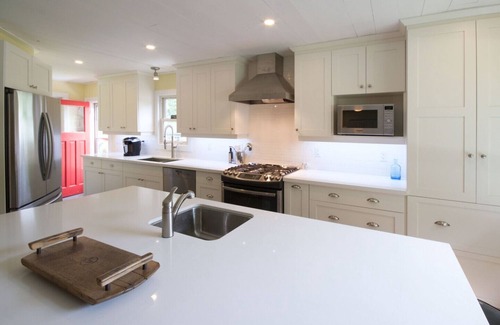 Bayfield Casa | Beautiful 3 Bedroom 2 Bath Renovated Cottage in the heart of Historic Bayfield Village