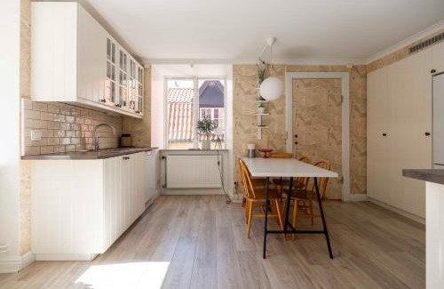 Innerstaden Apartamento | Beautiful 3 bedroom apartment in heart of Visby