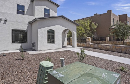 Chamberino Casa | Beautiful 3 bedroom Casita DD w/ 2 Car Garage