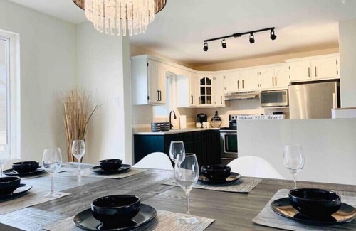 Moncton Casa | Beautiful 3 Bedroom House by Magnetic Hill