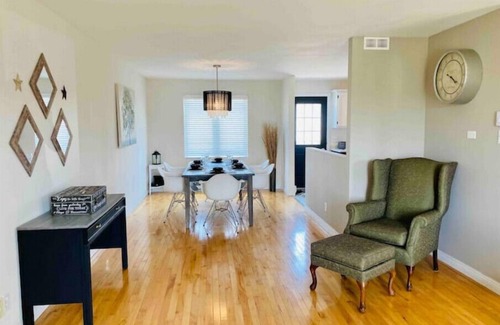 Moncton Casa | Beautiful 3 Bedroom House by Magnetic Hill