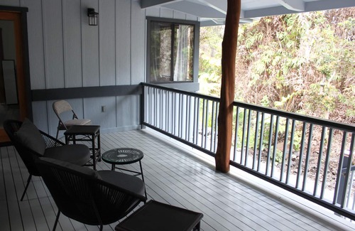 Ohia Estates Casa | Beautiful 3 Bedroom Rainforest Retreat, minutes from HVNP