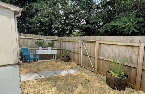 Greensboro Casa | Beautiful 3 Bedroom Townhouse