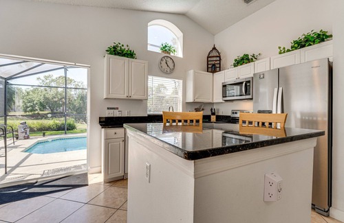 Haines City Casa | Beautiful 3-bedroom house, with private pool, facing golf course