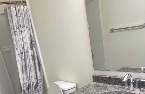 Brooklyn Park Casa | Beautiful 3 floor townhouse in the heart of Minneapolis!! Pets Allowed