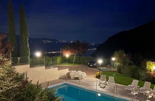 Aer Apartamento | Bonita aplicación de 3 habitaciones. en una residencia con piscina y fantástica vista al lago