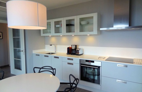 Saint-Raphael Apartamento | Beautiful 3 rooms with sea view, air conditioning, internet, pool, 4-6