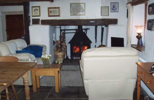 Rathkeale Casa | Beautiful 300 year old traditional country cottage