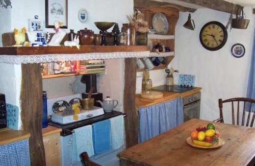 Rathkeale Casa | Beautiful 300 year old traditional country cottage