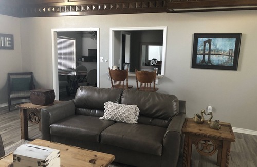 Conroe Casa | Beautiful 3500 ft.² golf course home