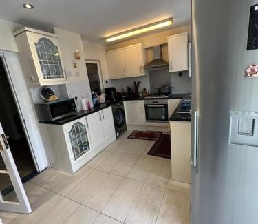 Waltham Forest Apartamento | Beautiful 3BD Family Home With Huge Private Graden