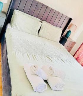 Waltham Forest Casa | Beautiful 3BD Family Home With Huge Private Graden