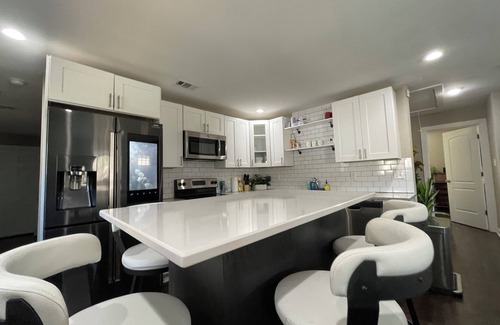 Atlanta Casa | Beautiful 3br, 2ba Bungalow + Hot Tub