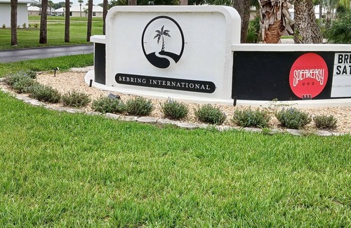 Highland Villa | Beautiful 3BR2BA FULLY FURNISHED ! Convenient to races,airport!