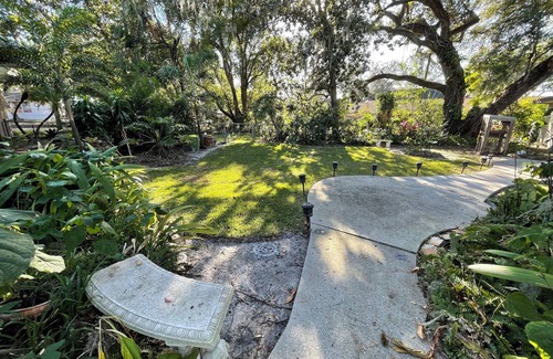 Lakeland Casa | Beautiful 4/3 Home + Pool & Hot Tub