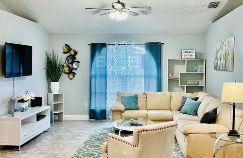 Poinciana Casa | Beautiful 4 bd house with pool