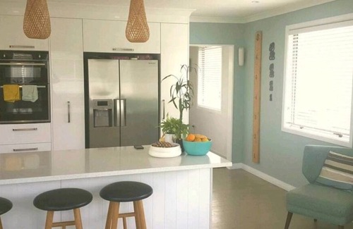Mount Maunganui Casa | Beautiful 4 bedroom home with lagoon pool & spa. Nr Tay Street Beach, Maunganui
