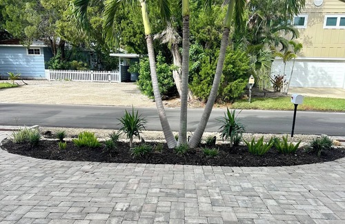 Whitney Beach Casa | Beautiful 4-bedroom house walking distance to beach and restaurants Longboat Key