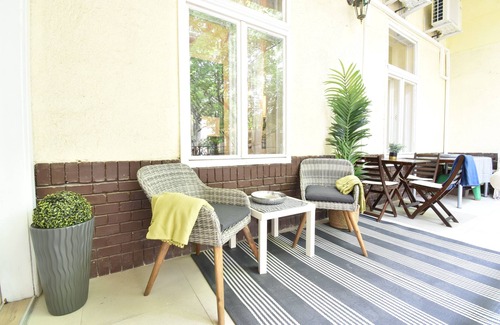 Corvin negyed Apartamento | Beautiful 4 bedroom 4 bathroom with terrace