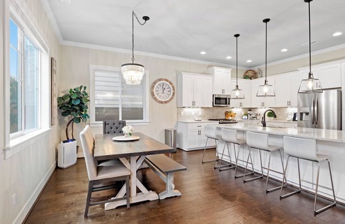Beaverton Casa | Beautiful 4-bedroom house in Beaverton