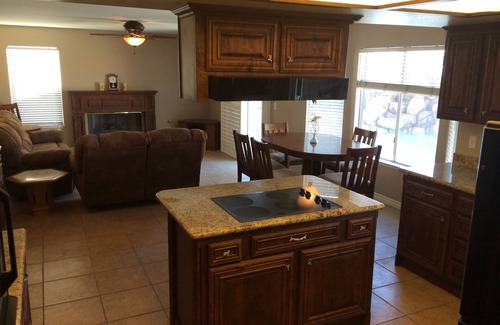 Las Vegas Casa | Beautiful 4 bedroom Home By Summerlin with Pool & Hot Tub