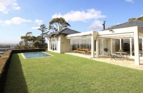 Steenberg Estate Casa | Beautiful 4 Bedroom House in Steenberg
