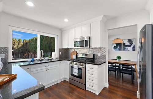 Antelope Casa | Beautiful 4 Bedroom Home Pool BBQ Pool Table