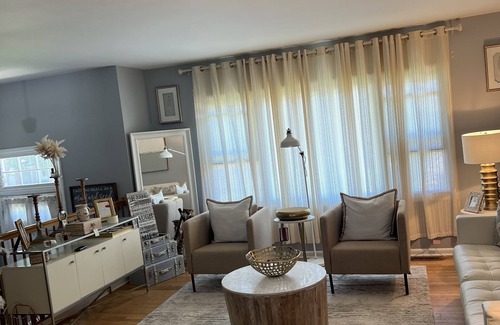 Yorkshire Casa | Beautiful 4 Bedroom Home Close to UD University & Bob Carpenter Ctr.