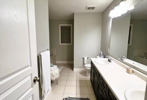 London Casa | Beautiful 4 Bedroom House With a Indoor Fireplace